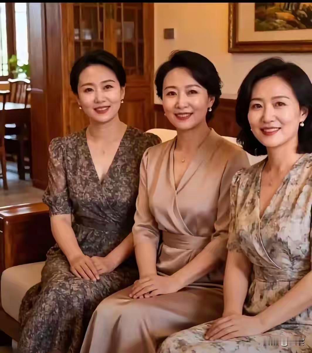 无论选哪名贵妇，都是一等一的老婆！又有气质是又有魅力，还有年轻姑娘未曾俱备，懂