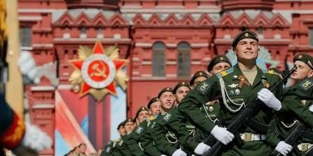 苏联为什么斗不赢美国？准确来说苏联并不是斗不赢美国，而是斗不赢中国，本质