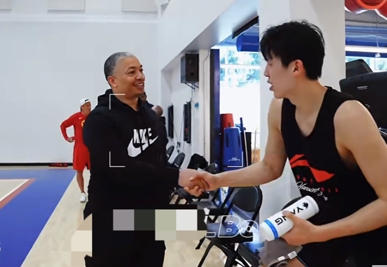 泰伦-卢：杨瀚森爽约了，我们约好了周一见的。杨瀚森在快船的试训非常成功，卢指