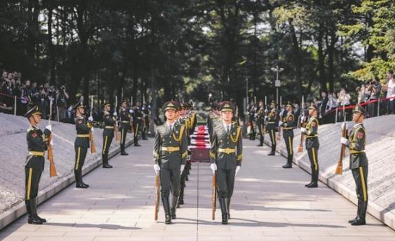 有没有人想过，为什么归国的志愿军遗骸都是从韩国回家的，而不是朝鲜？首先得清楚，志