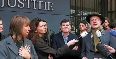 这一回中国可真要杀鸡给猴看了。中国实在忍无可忍，终于要杀鸡给猴看了，谁是这只鸡？