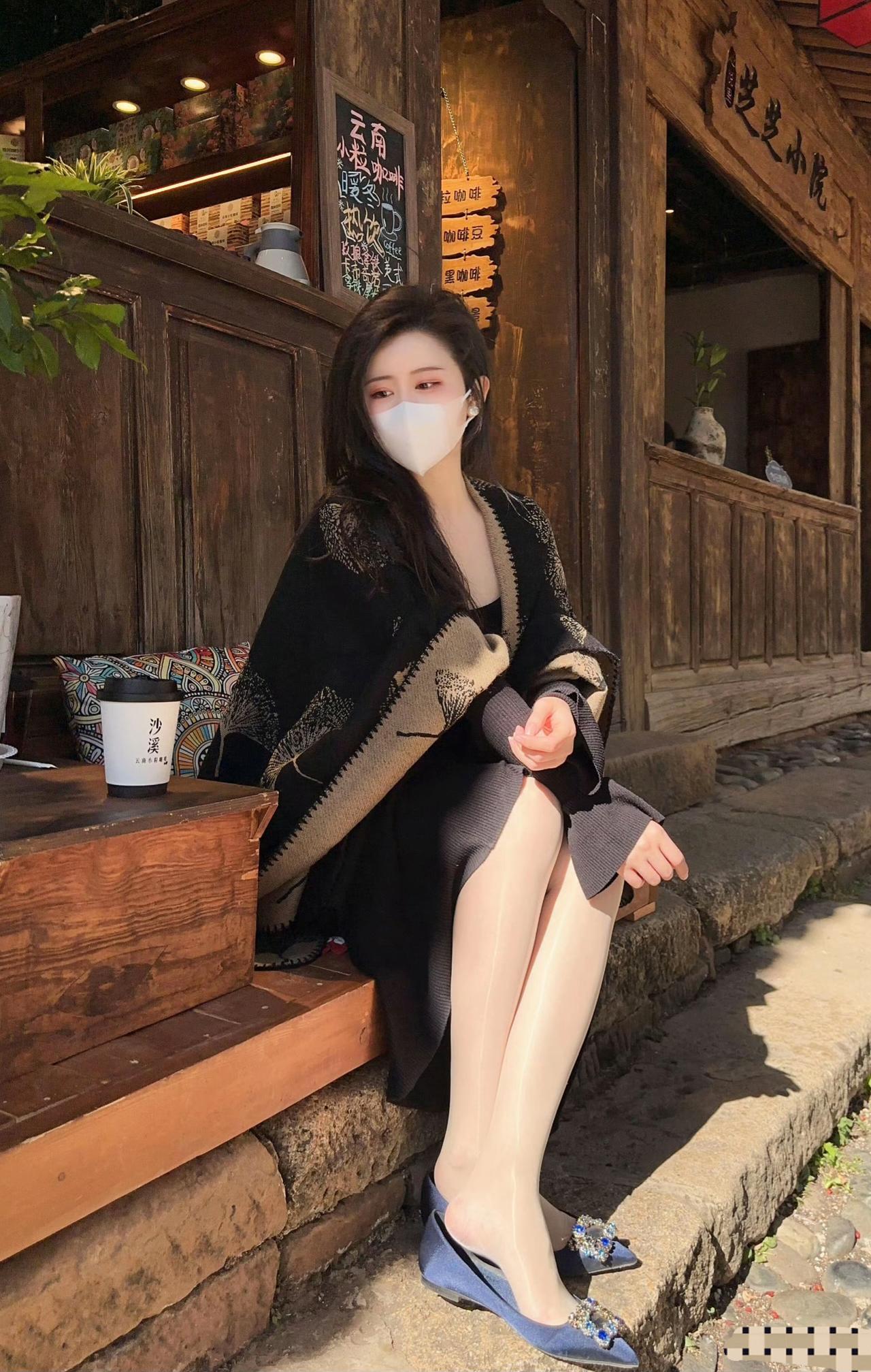 小镇美女一枚！