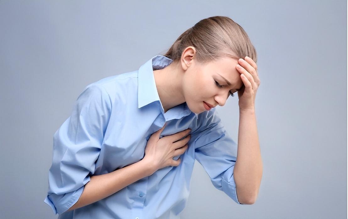 高血压最怕缺钾？5种表现暗示你缺钾了，提醒：这3类食物可以多吃钾离子能够对