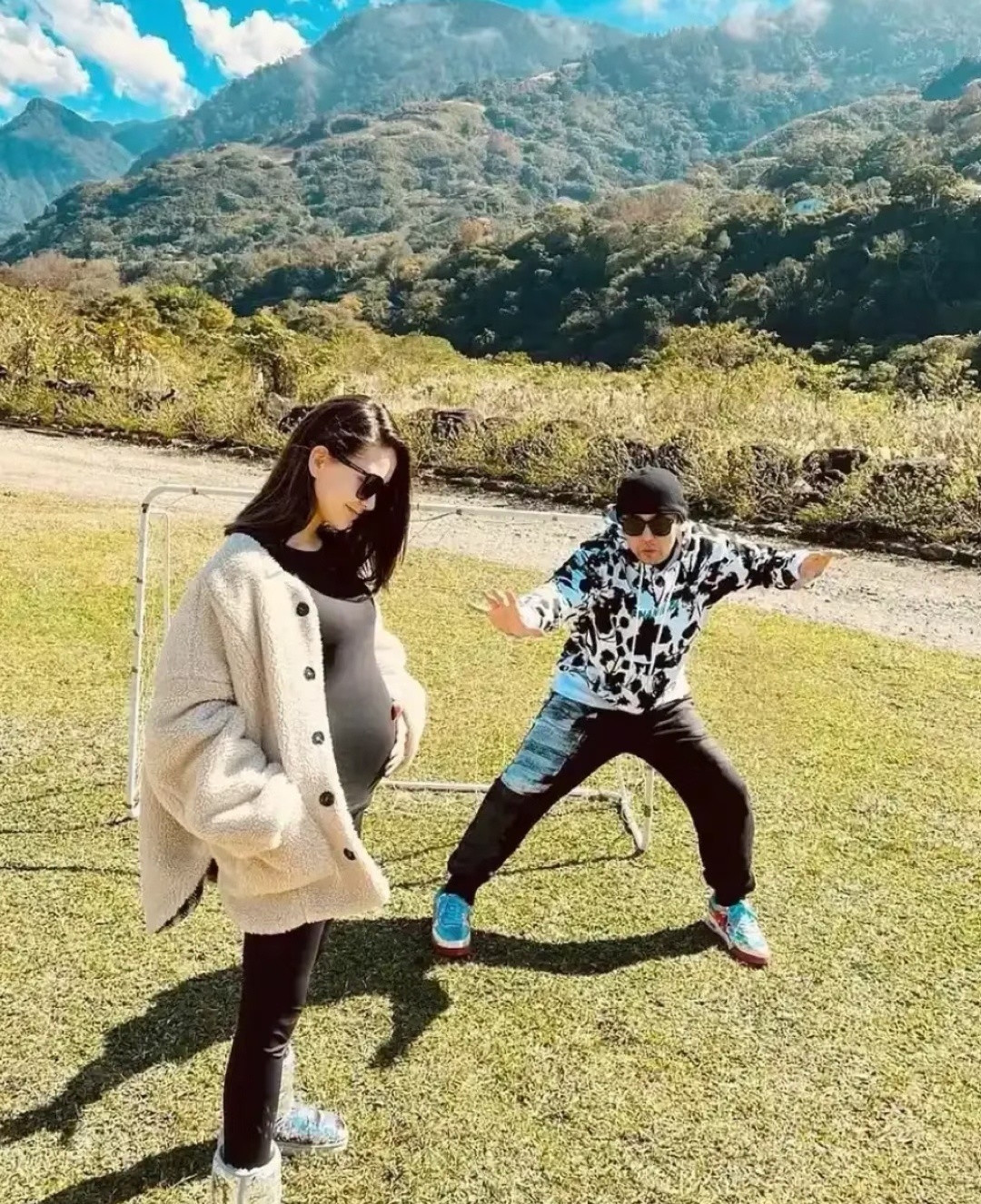 昆凌说尽量不要怀四胎这个采访真的好美眼前一亮又一亮​​​