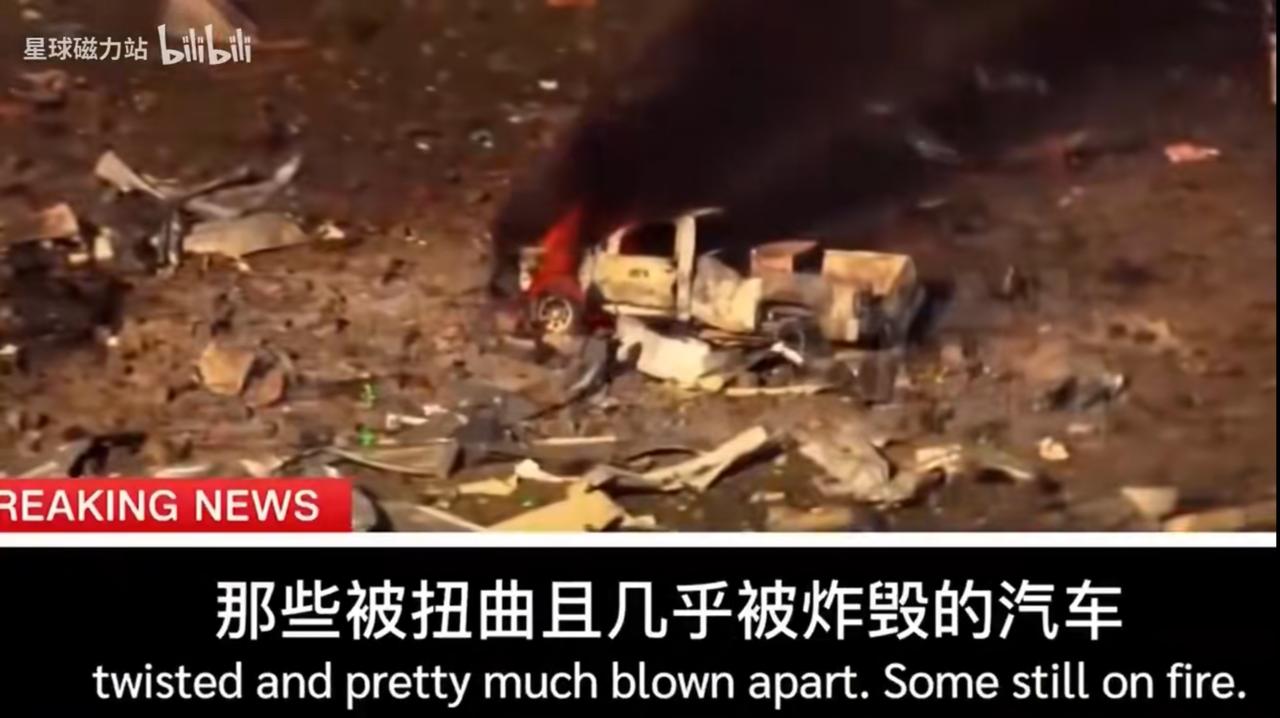 砰砰，大漂亮，刚刚没钱发军队的工资。接着田纳西州的军火库就爆炸了。开始还以为是个