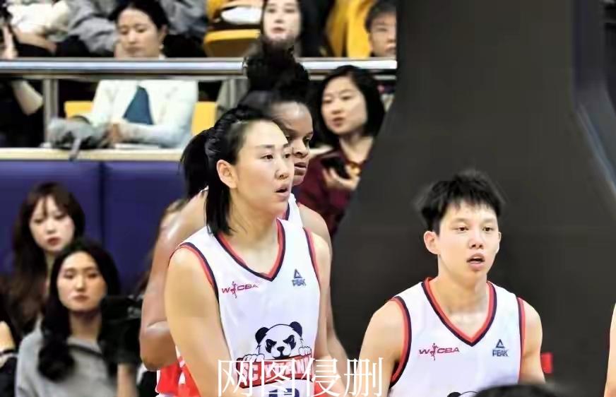 四川女篮又吃败仗，昔日四川女篮“一败难求”的霸气过往一去不复返了。12月25日