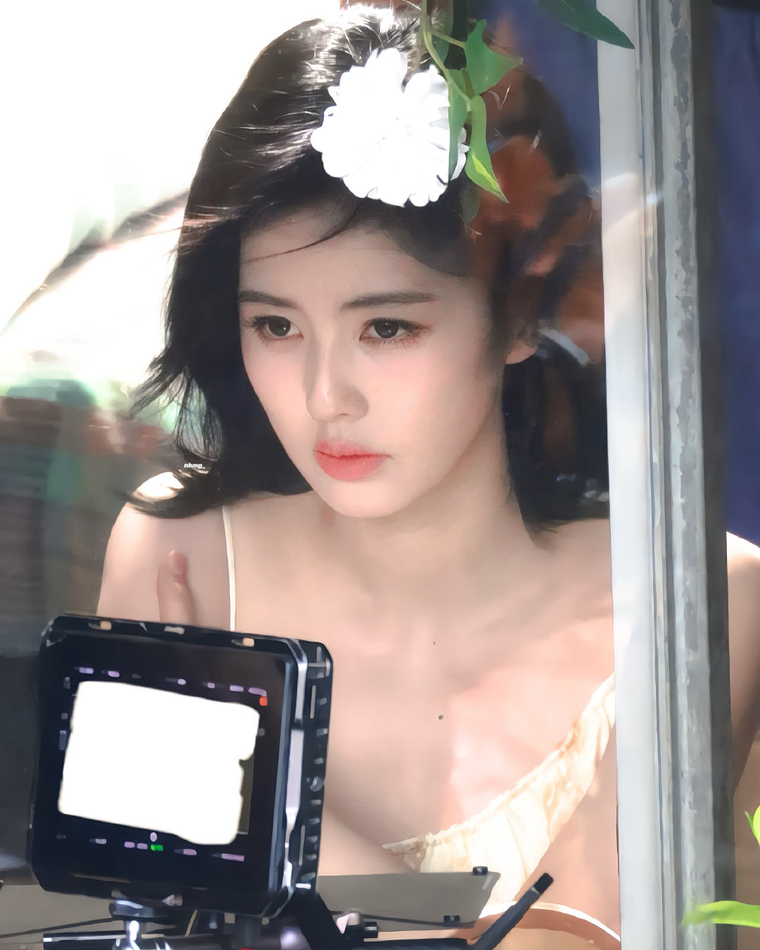 白鹿回应开到荼蘼剧本白鹿首度挑战现代复仇恶女王韵娜，从前甜美灵动的荧幕形象彻底反