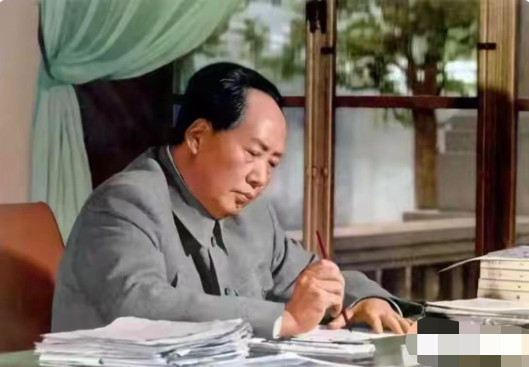 毛主席这句振聋发聩的论断，字字千钧直击要害，至今读来仍让人警醒不已！那些混入党