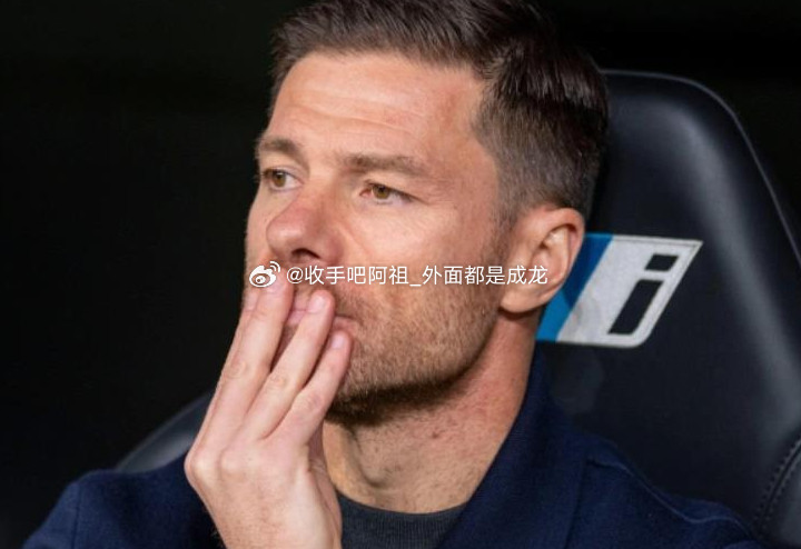 据西班牙COPE电台报道，皇马主帅阿隆索希望俱乐部在1月的冬季转会窗引进一名具备