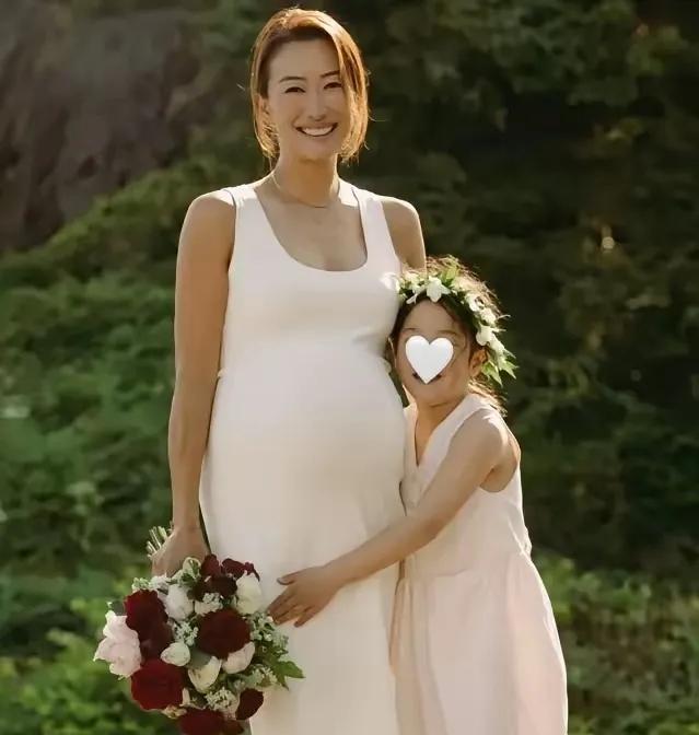当年谢婷婷未婚生下女儿Sara，谢霆锋还生气得不得了，跟妹妹谢婷婷冷战了一段时间