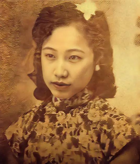 1960年，周总理请溥仪吃饭，席间，溥仪看了一旁的女子好几次，周总理注意到后，就