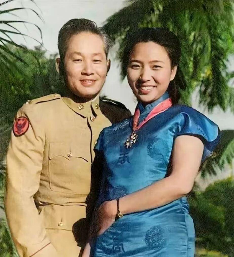 1951年的一晚，孙立人躺在床上，准备入睡，习惯性地将妻子搂进怀中。然而，刚一搂