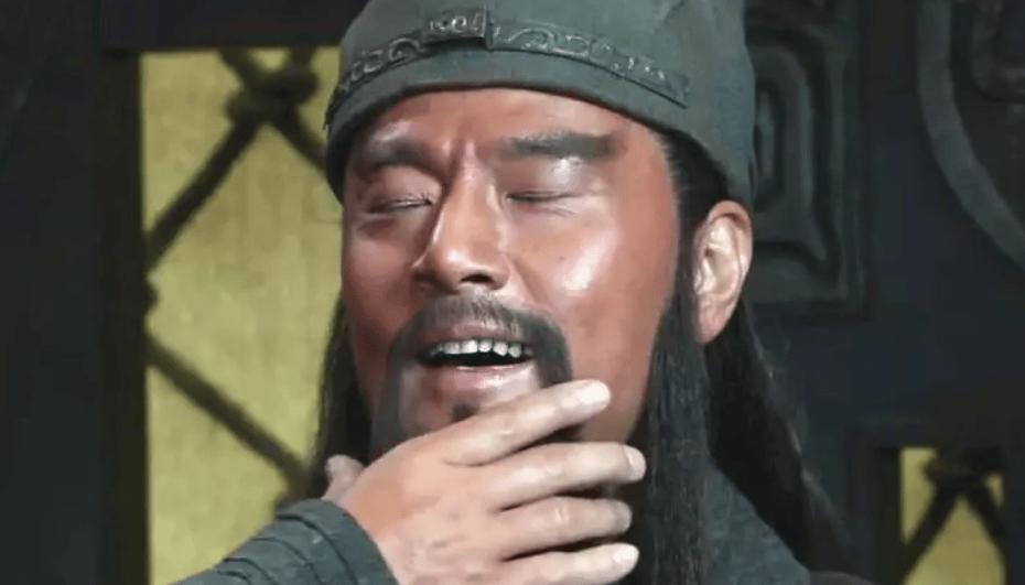 如果张辽不赶来阻止，夏侯惇死战关羽谁会赢？许褚：胜负早已揭晓。张辽劝降关羽之前，