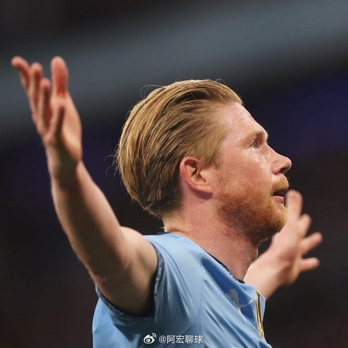 据意大利媒体RAITgSport记者CiroVenerato报道，那不勒斯为