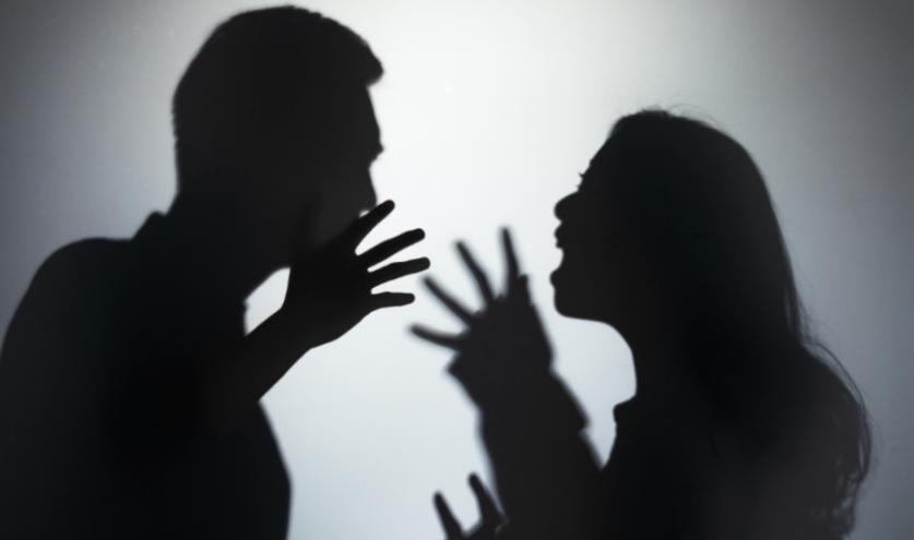 夫妻缘尽的6个表现，一旦全中，再舍不得也要离6、钱分得比陌生人还清楚健康的夫