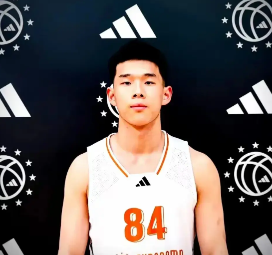 林葳如果成功签约NBA球队，但又入选不了男篮国家队，是不是就显得非常可笑和尴尬？