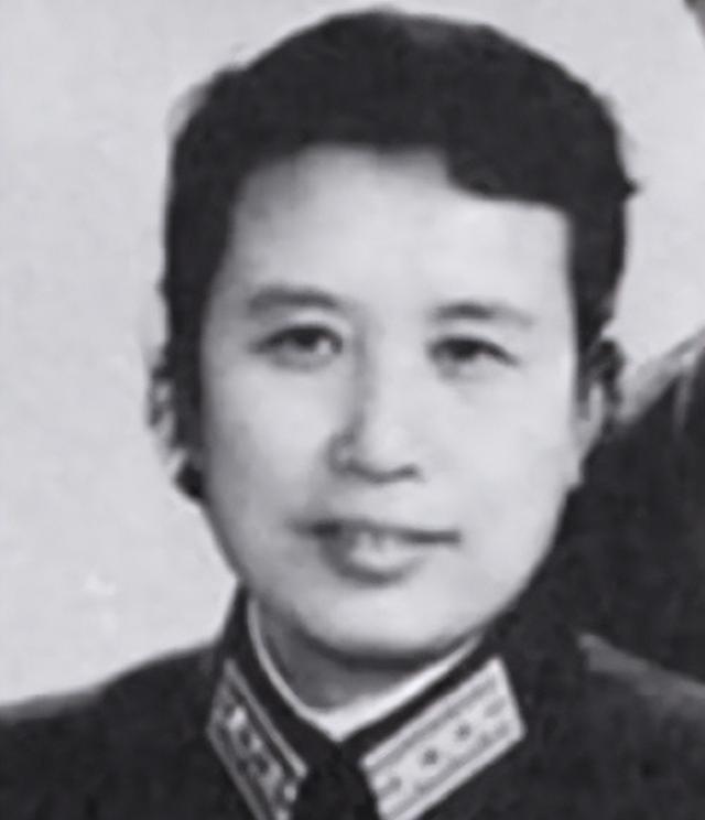 15岁富家女逃婚去延安，死活不当官太太，却在1978年的德国波恩，哭得几近昏厥打