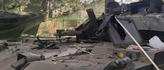 中式坦克首次战损，炮管离奇失踪，台媒分析：只有一种可能？泰国和柬埔寨再次大打出