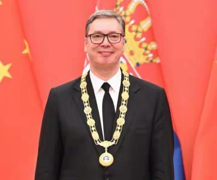 武契奇哭着签下33份协议：小国的尊严，只有东方能给2026年5月25日，北京
