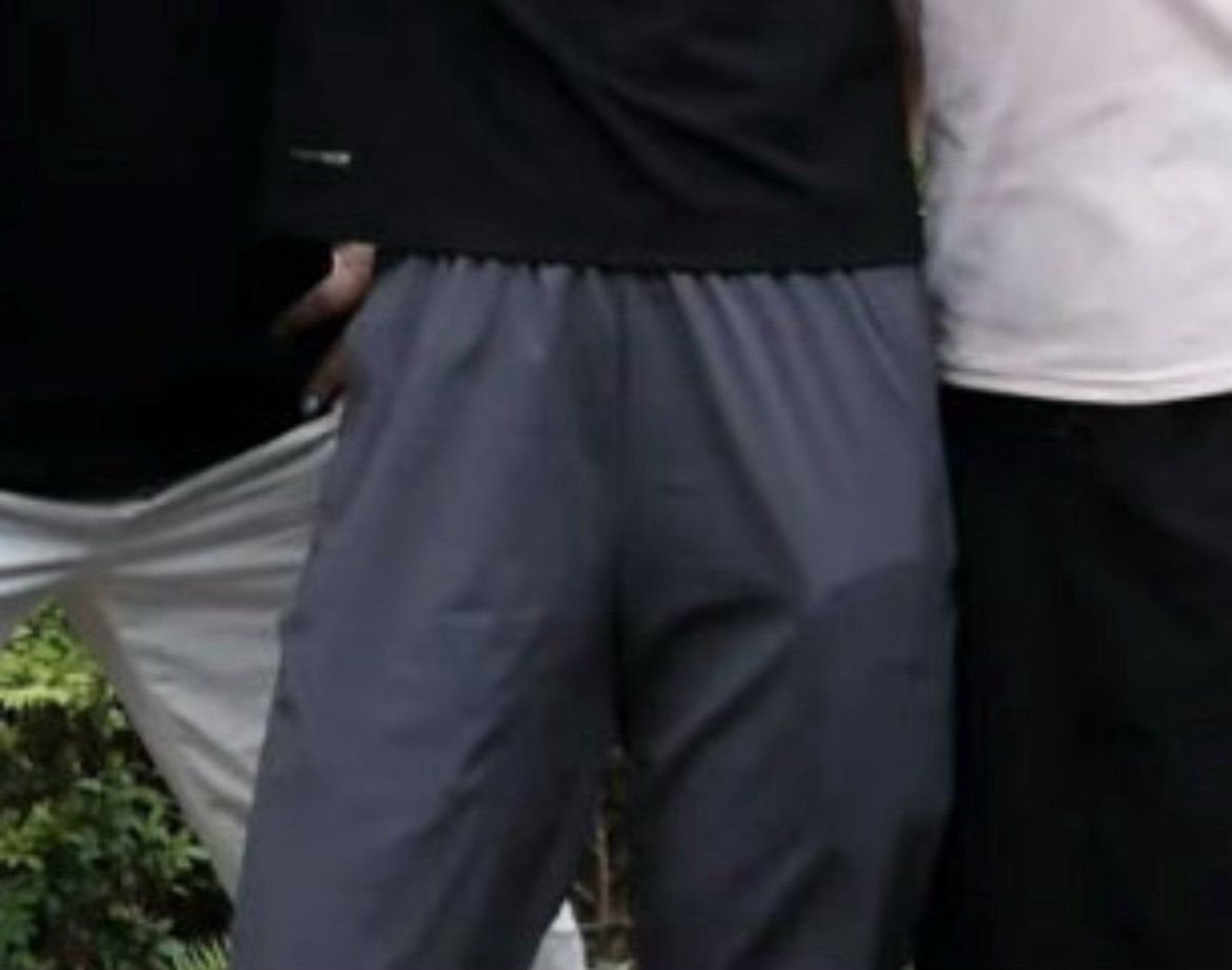 可爱又接地气！孙颖莎标志性满满一裤兜名场面持续出圈孙颖莎满满一裤兜国乒人气选手孙