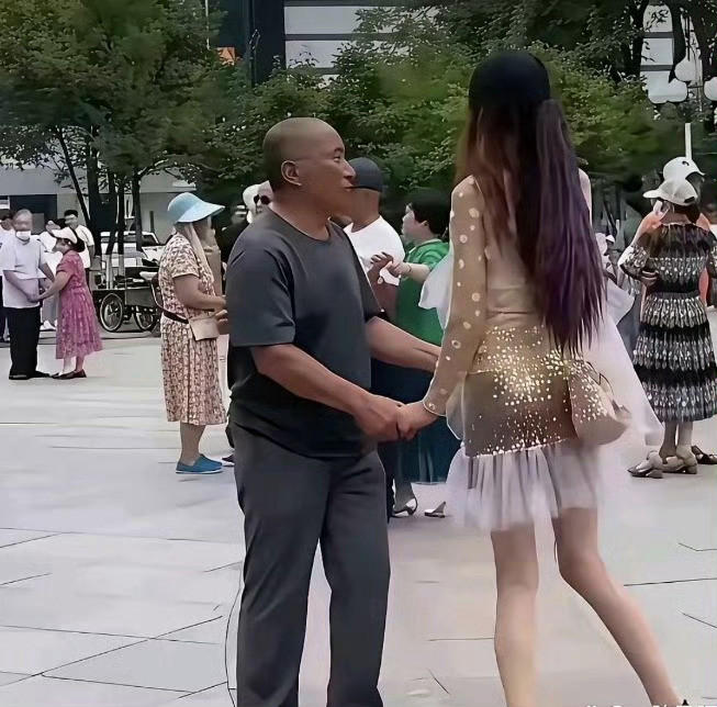 原以为是大叔高攀了，没想到是我格局小了
