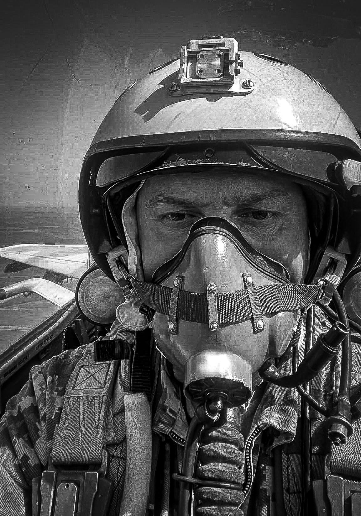 12月8日中午，在乌克兰东部战区执行战斗任务时，第39战术航空旅资深飞行员叶夫根