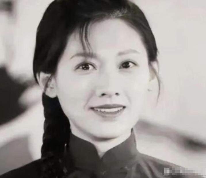 1973年，知青李广林把村里姑娘张秀芹的肚子搞大了，他连夜溜回北京跟爹妈说了这事