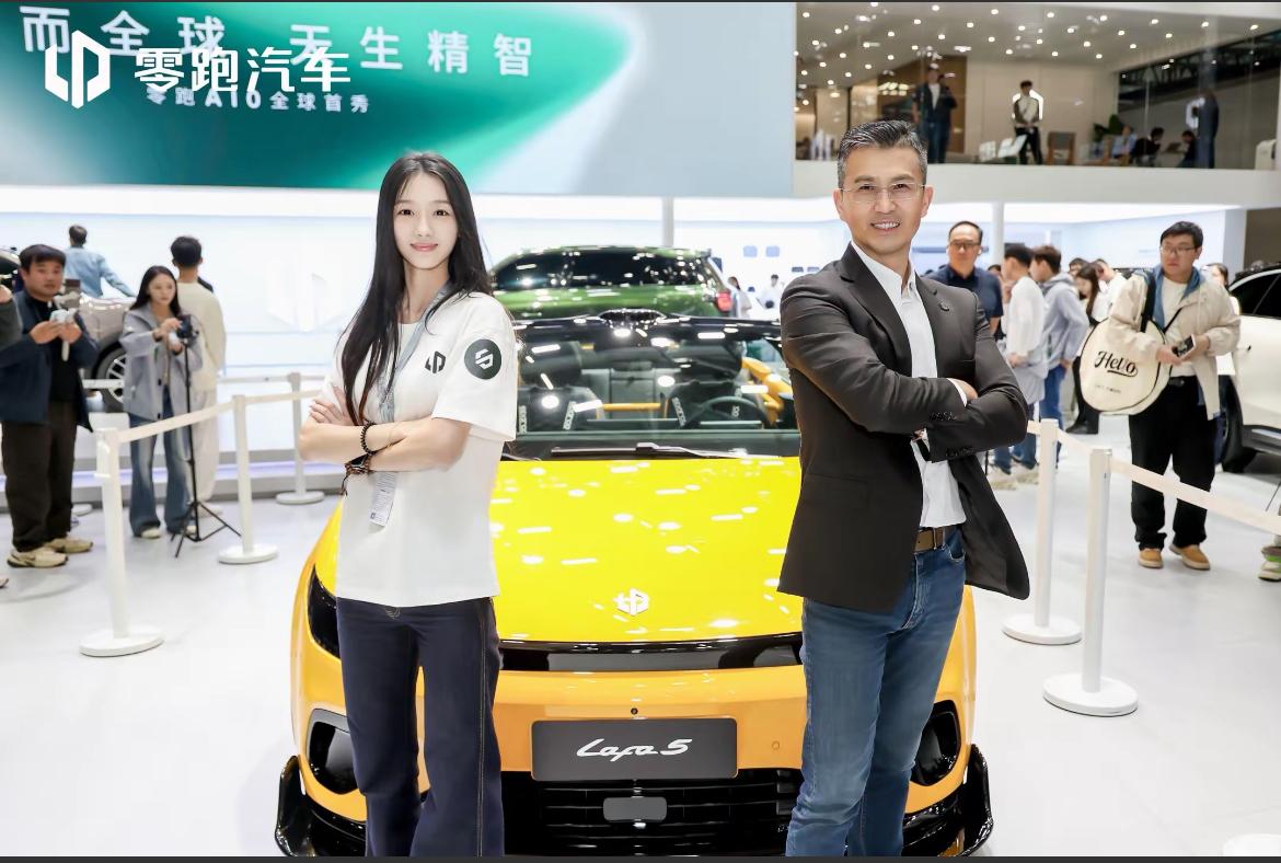 零跑在2025年广州车展上共展出3款重磅新车，具体车型及价格相关信息如下：202