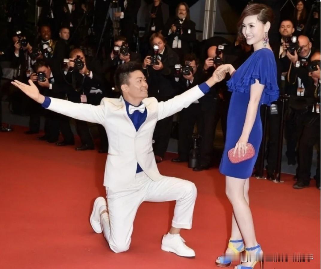 当年和王宝强离婚后，马蓉带着巨款和女儿远赴澳洲。时隔九年，马蓉在社交媒体发文：坦