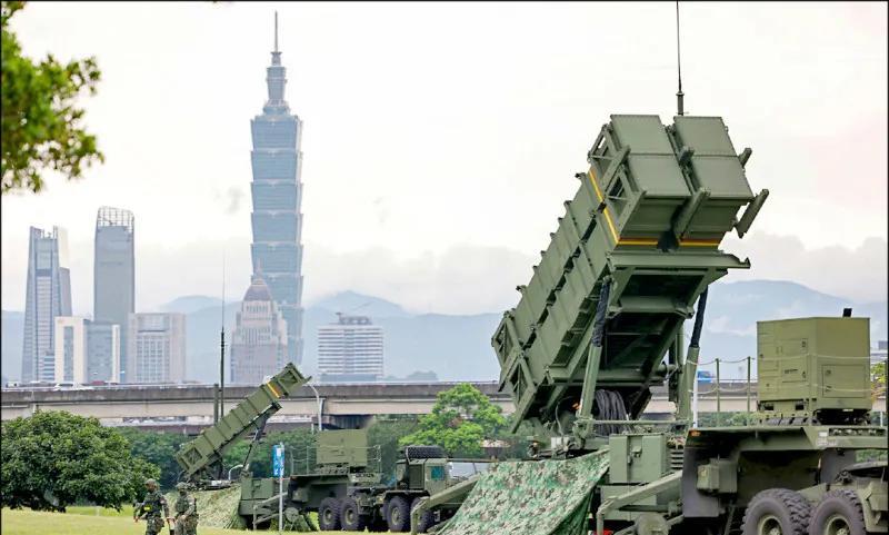 “台独”武装被爆两大毒招对付解放军:第一，把“爱国者”导弹放在台北故宫与嘉义故宫