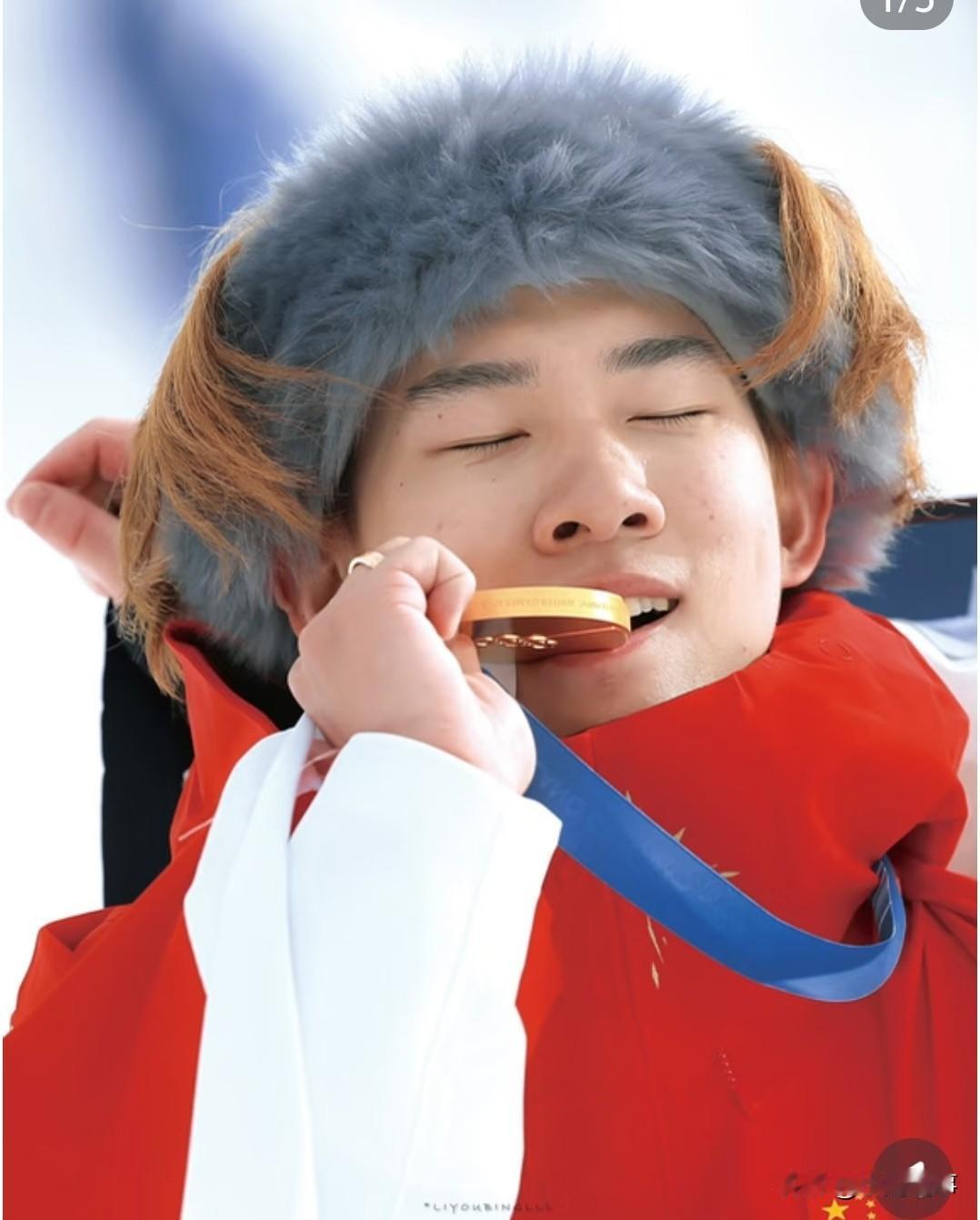 看到苏翊鸣拿金牌，我真的破防了！最让人震撼的不是金牌，而是他才22岁！