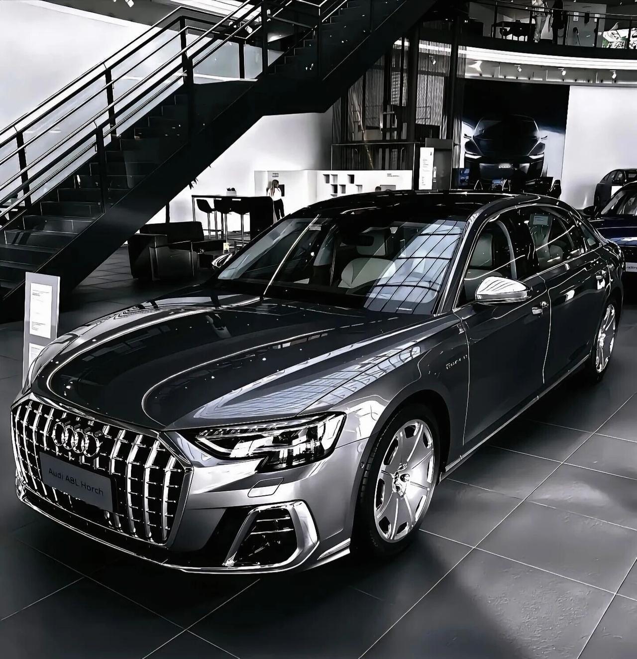 “天经地纬六横十二纵霍希圆你初恋梦”奥迪A8L霍希版｜专为中国打造的豪华旗舰