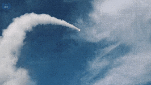 这应该是第一次公布吧？052D使出“如来神掌”，超低空海面摧毁来袭目标！和平