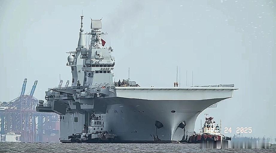 076二号舰开工在即？！！076型首舰四川舰第二次海试直接跑了25天，比西