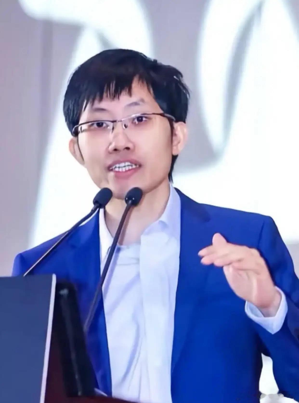 中国第一个万亿级富豪？距离Deepseek上市敲钟的日子越来越近了，梁文锋极有可能成为新的中国首富，