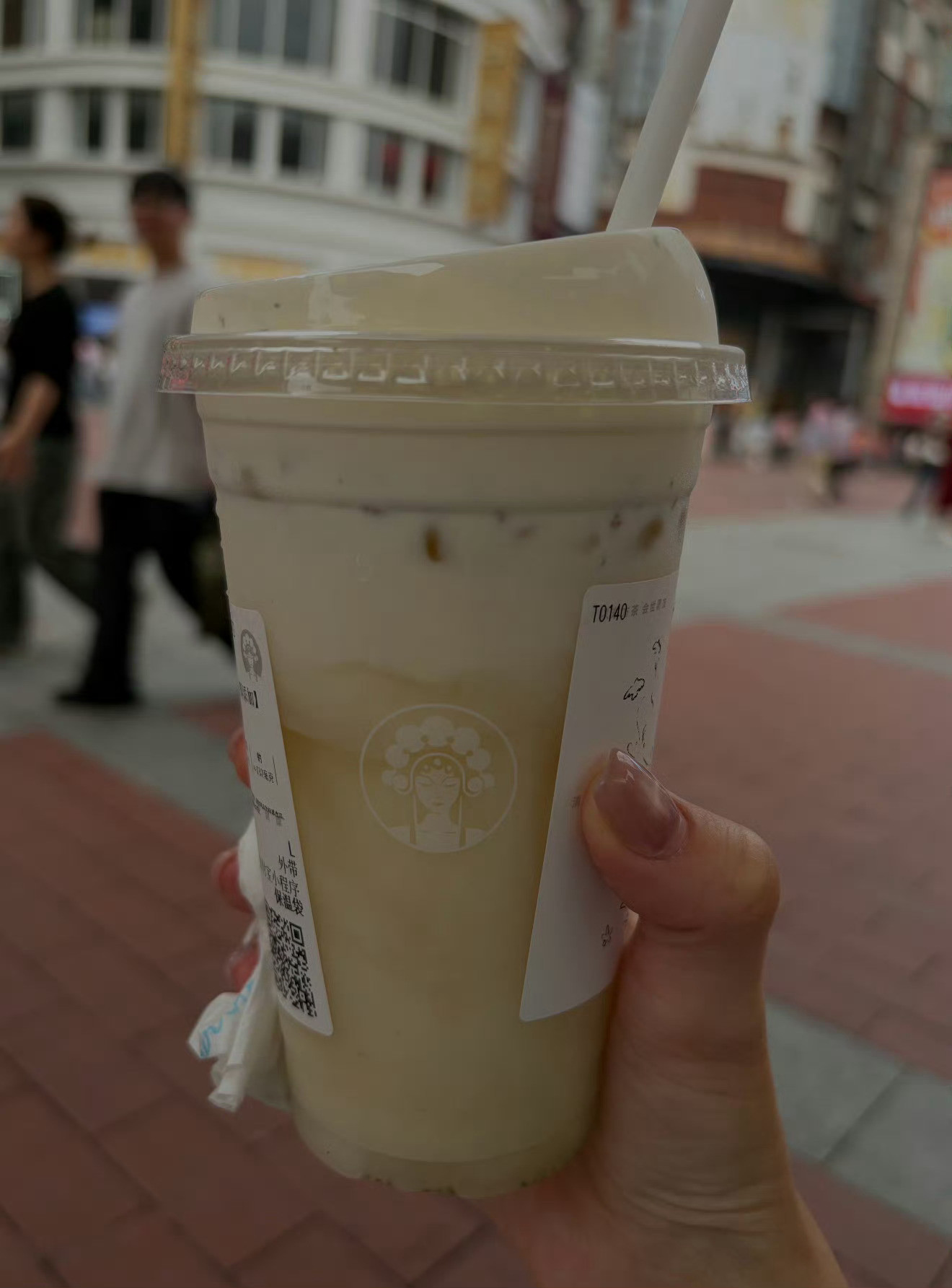 爸爸说，这一杯可以买一斤猪肉了对斤数没概念就这样