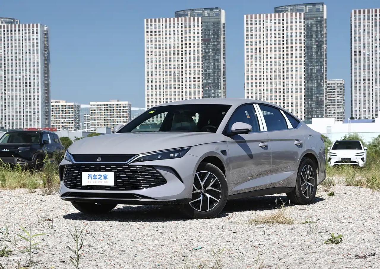 想买2026款秦L的朋友先别乱下单，搞懂版本差异，选对才不花冤枉钱。根据官方