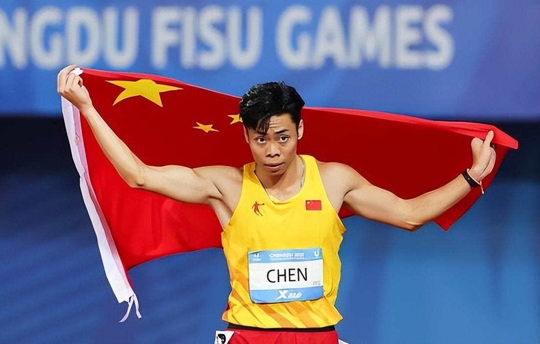 昙花一现的10位中国短跑飞人1、周伟，从1997年-1998年，20次获得全