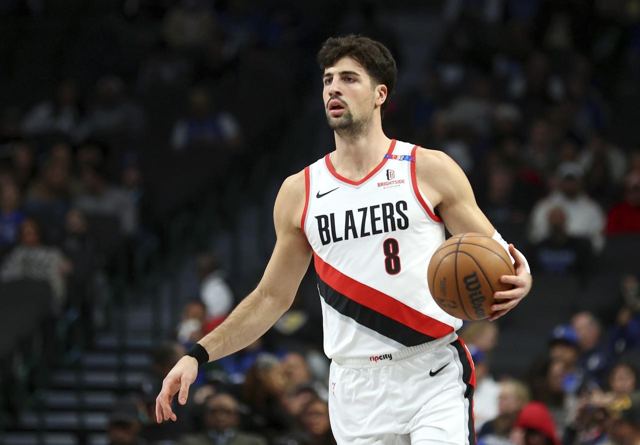 新赛季最离谱的一场比赛诞生了开拓者VS热火，双方合计投篮205次，其中开拓者1