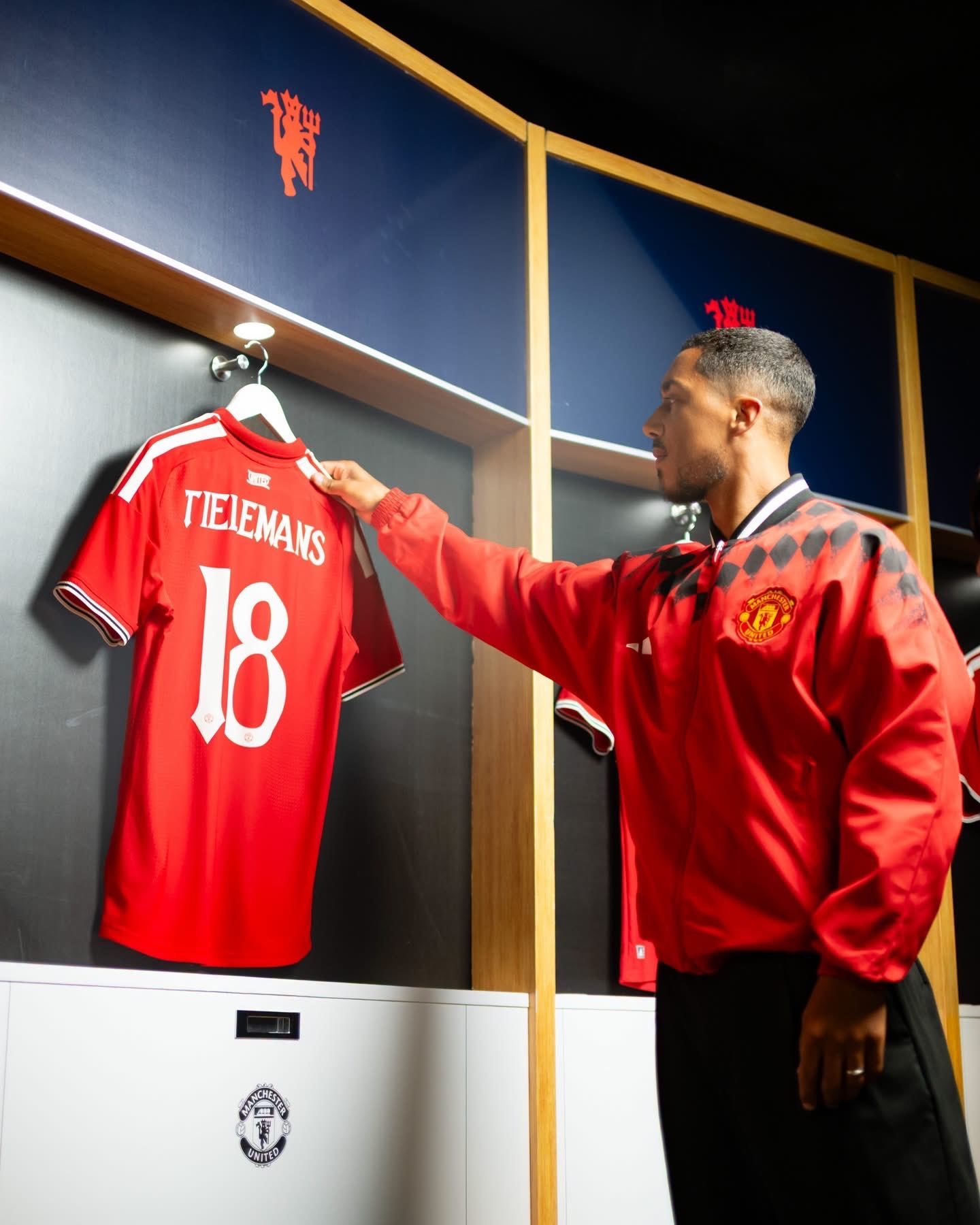 Tielemans18虽然不是很看好，但是也支持一下。感觉速度慢不能跑，出球