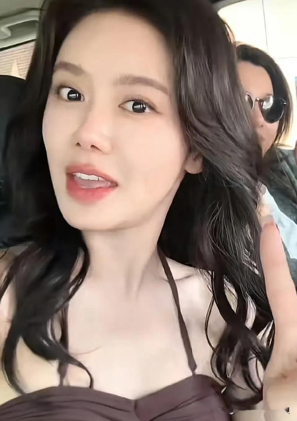 王楚钦和美娜的绯闻传的沸沸扬扬，我却不太相信了！原因很简单！当初这些人说