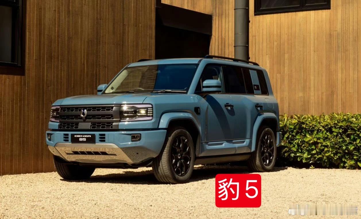 方程豹钛7的出口成绩不错啊，3月出口854辆，挂BYD的车标，海外命名「BYD