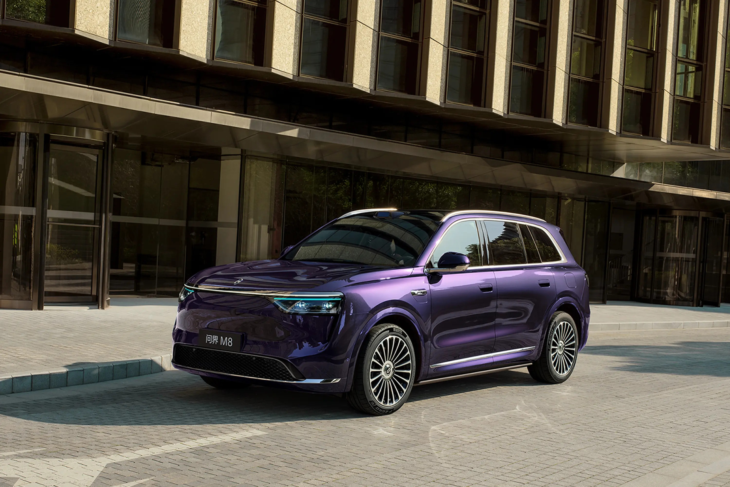 问界M8开下来的感受就是，家用选它是真的踩在需求点上了😌车身用料能感觉到扎实