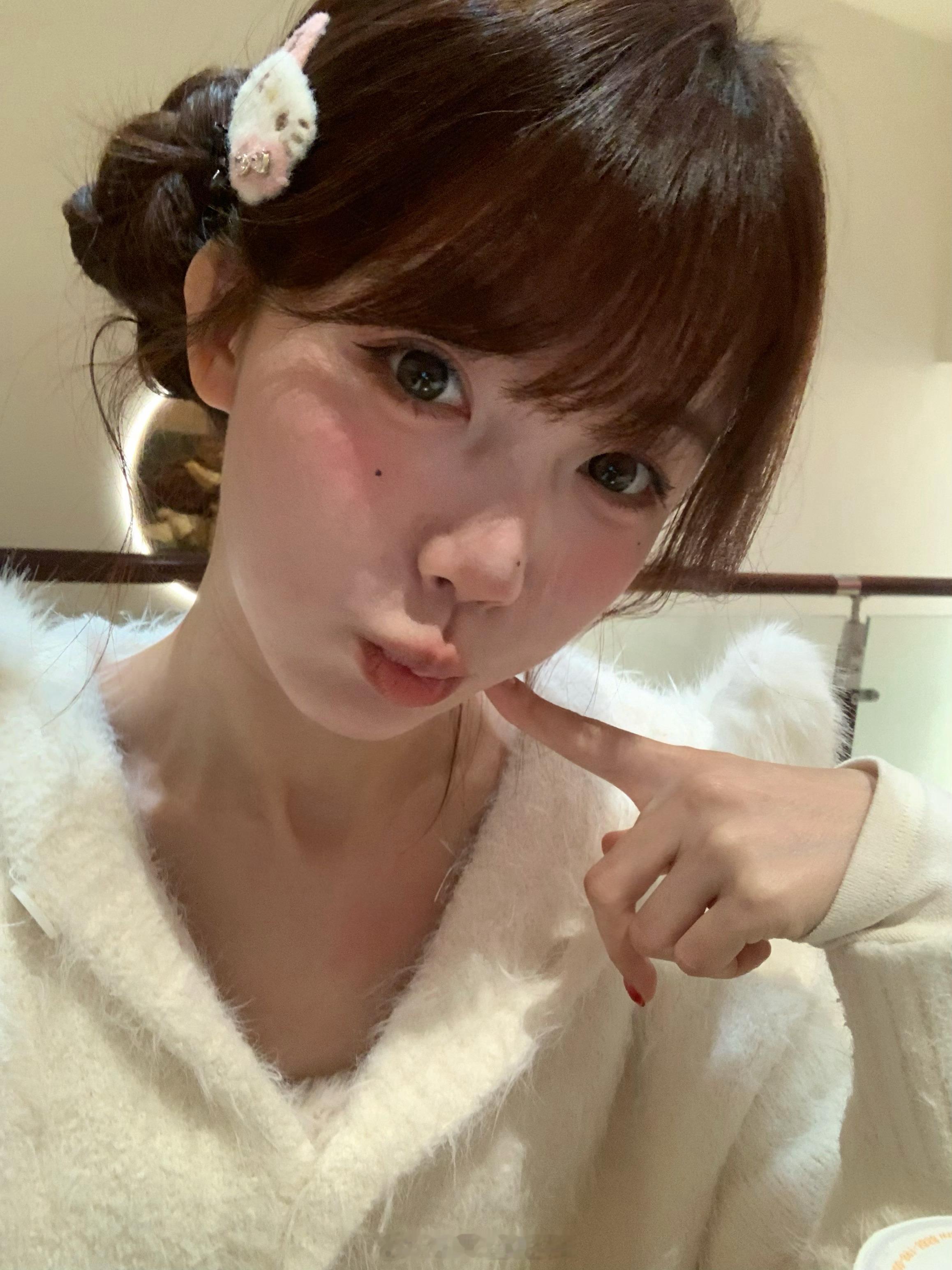 3个人在奶茶店等了一小时才吃上了荆九爷