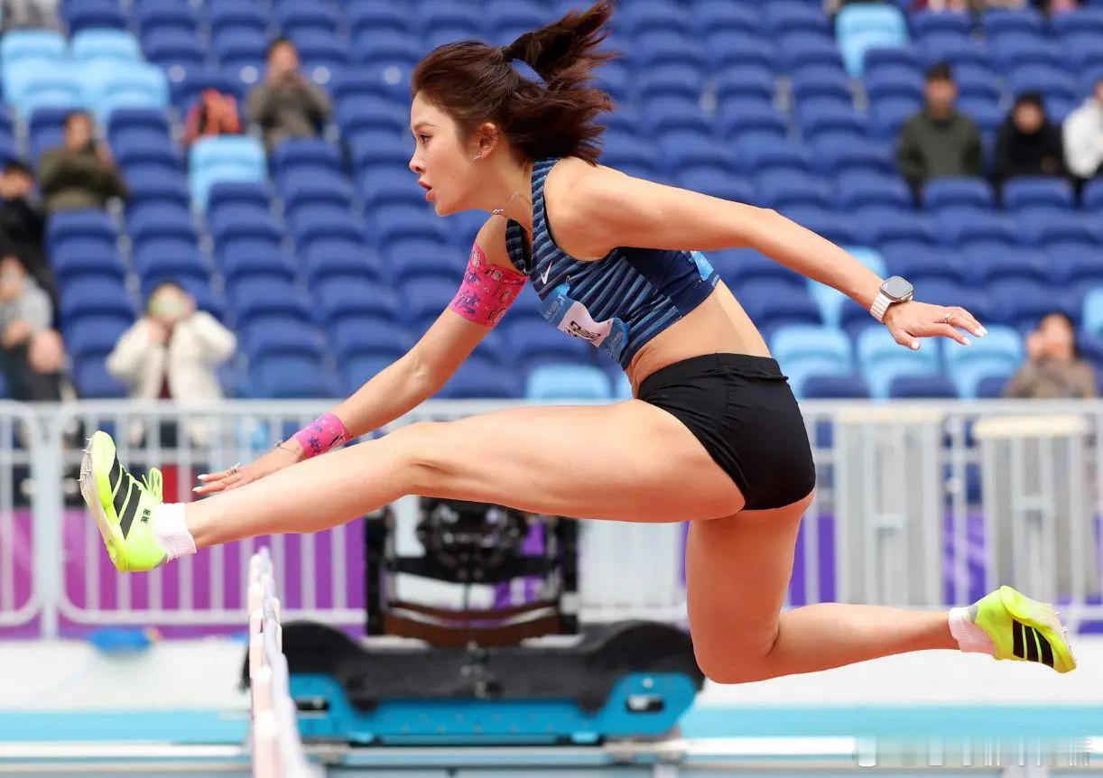 遗憾！吴艳妮给自己打0分：跑出赛季最佳+只能拿第23战全运0金牌北京时间11