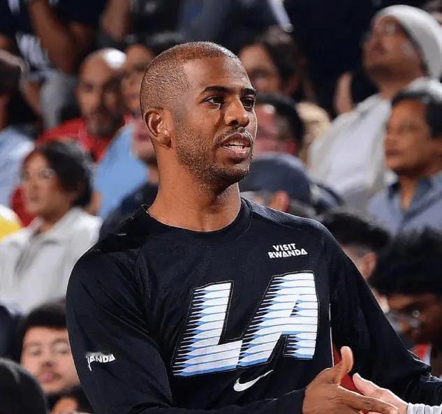 美媒猜测保罗被裁掉的原因：1、保罗和教练组、总经理同时闹翻2、保罗同时和哈登