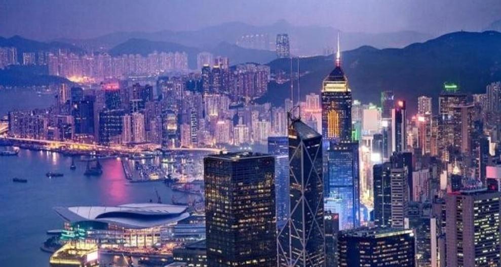 香港凭什么财政独立？说白了，香港政府不靠中央财政拨款，也不需要地方债融资，甚至不