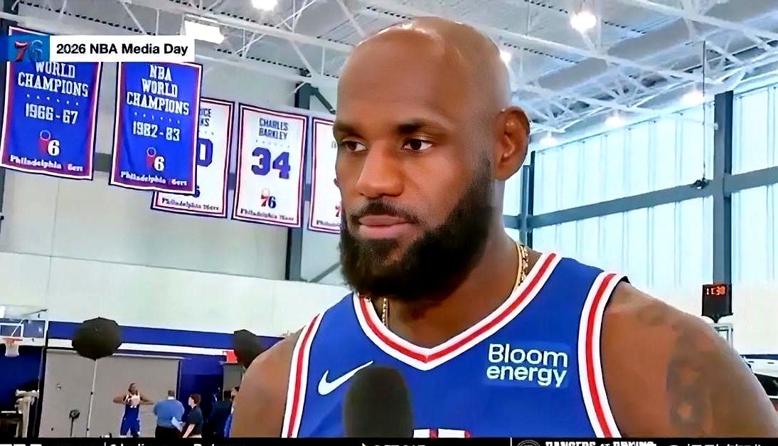 “场均拿20分却连季后赛都赢不了，你要这种数据有什么用？”詹姆斯在媒体日直接把话挑明了。面对队里一堆