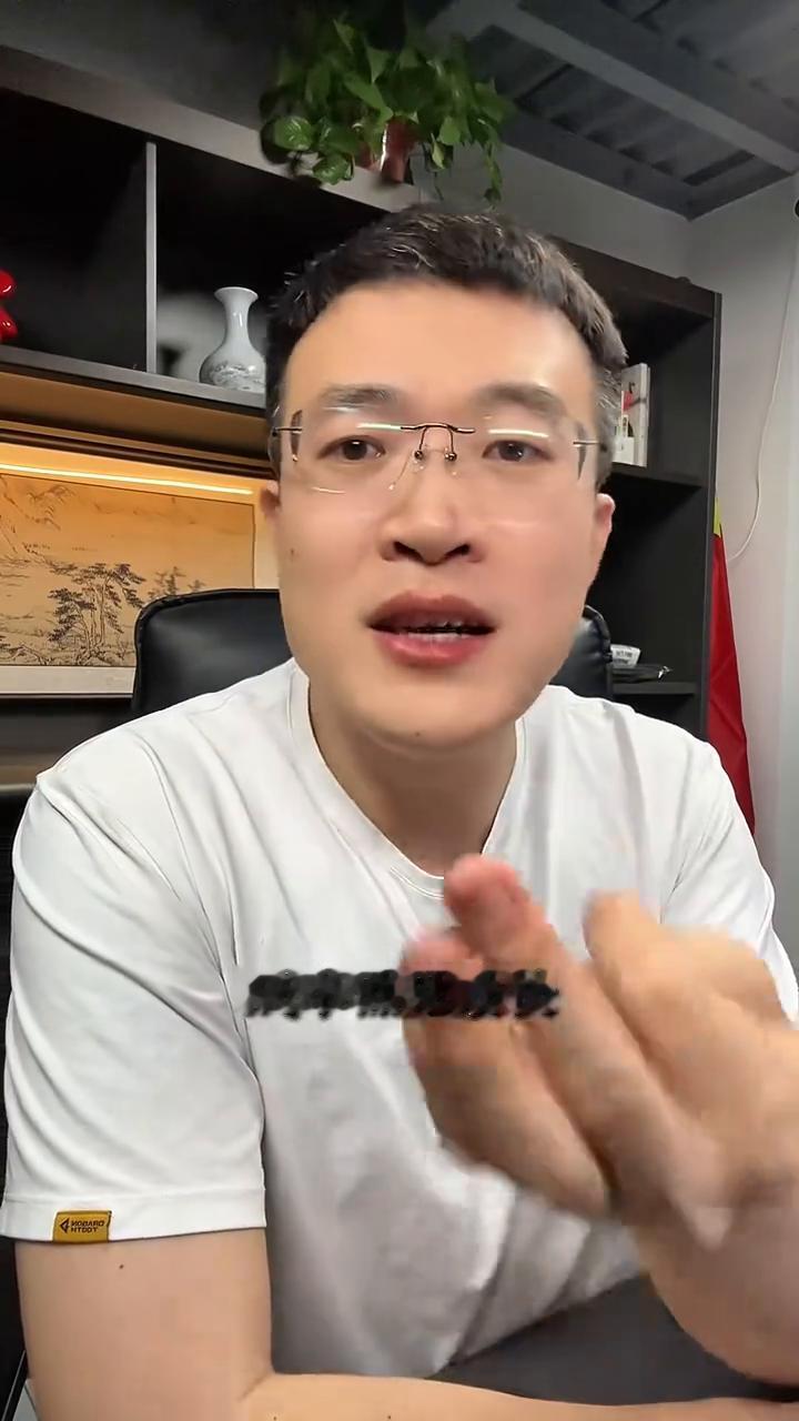 用鸿蒙就是不爱国。不用鸿蒙系统就是不爱国。小米、oppo、vivo这些国产厂商