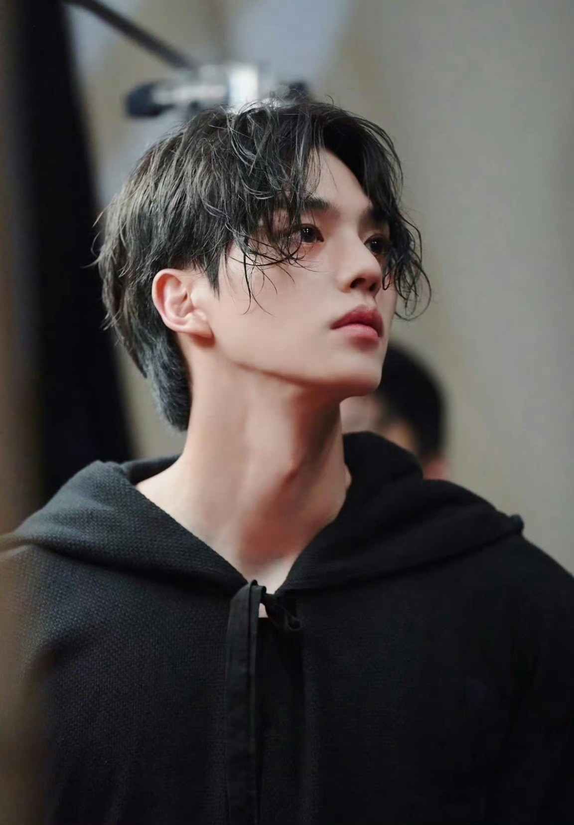 宋江退伍一个月瘦了20斤，能瘦这么快又帅出了新高度，赶紧拍剧给我们看